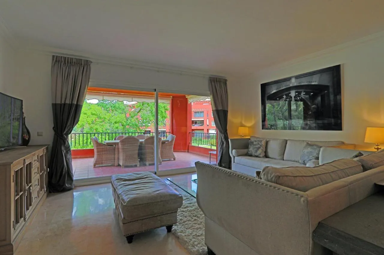 R08 Mijas Golf Apartment